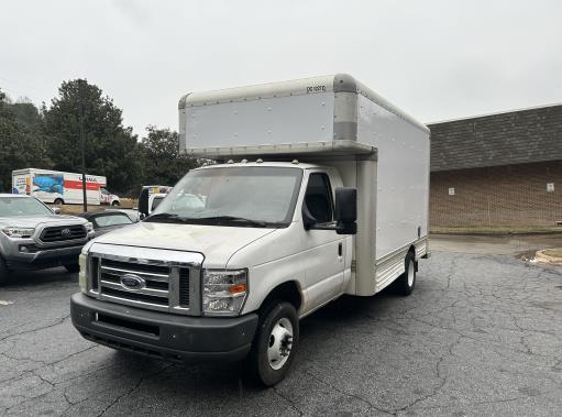 Used 2009 14 ' Box Truck for sale
