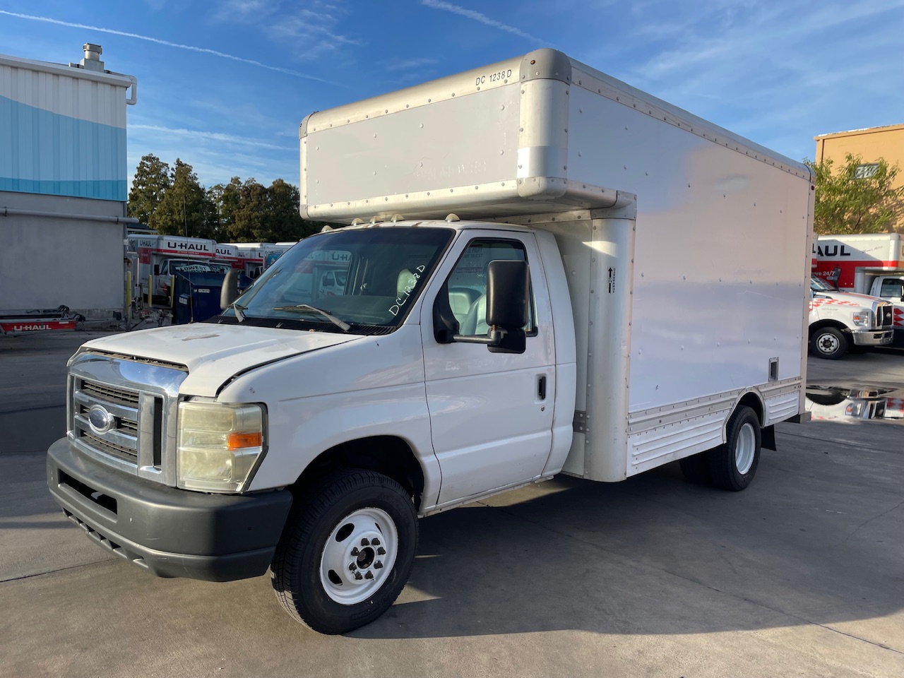 Used 2009 14 ' Box Truck for sale