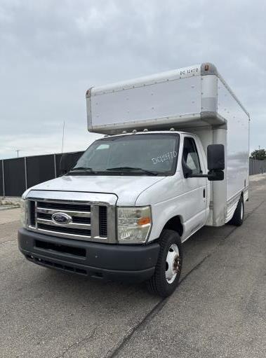 Used 2009 14 ' Box Truck for sale