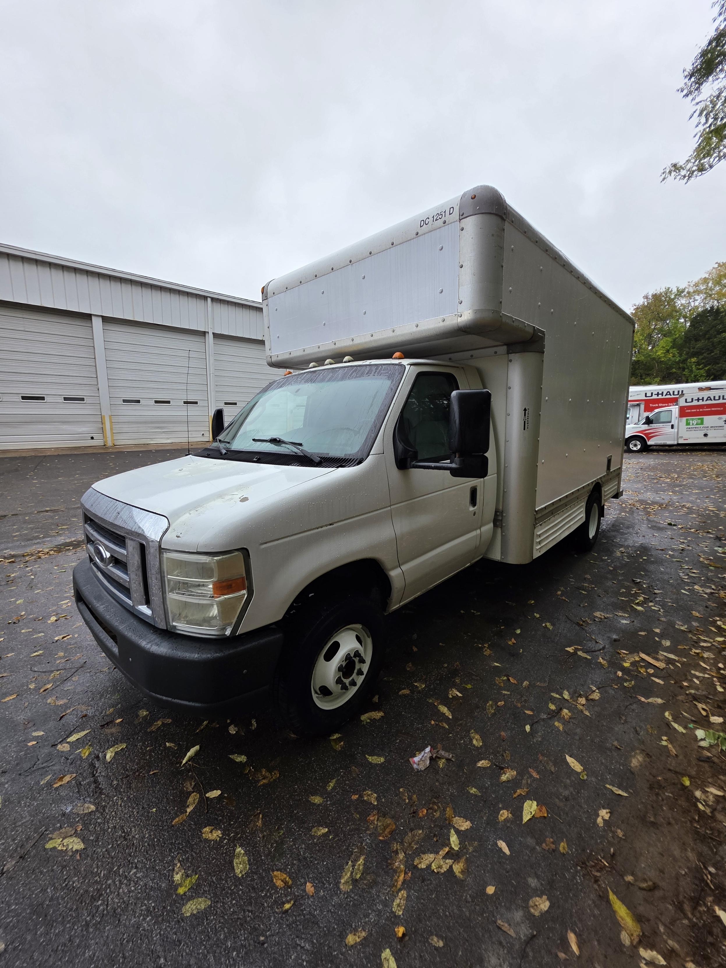 Used 2009 14 ' Box Truck for sale