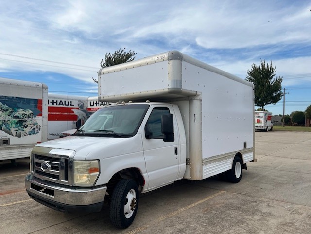 Used 2008 14 ' Box Truck for sale