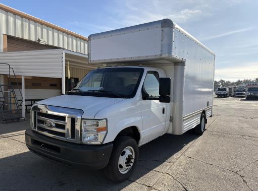 Used 2009 14 ' Box Truck for sale