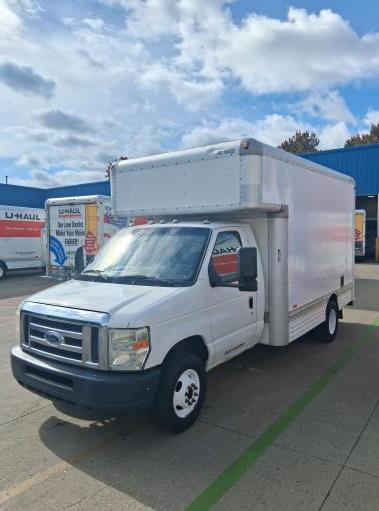 Used 2009 14 ' Box Truck for sale