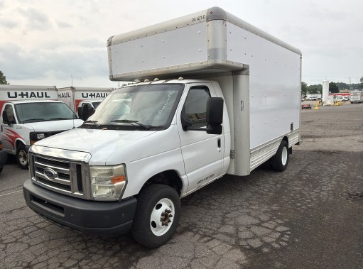 Used 2009 14 ' Box Truck for sale