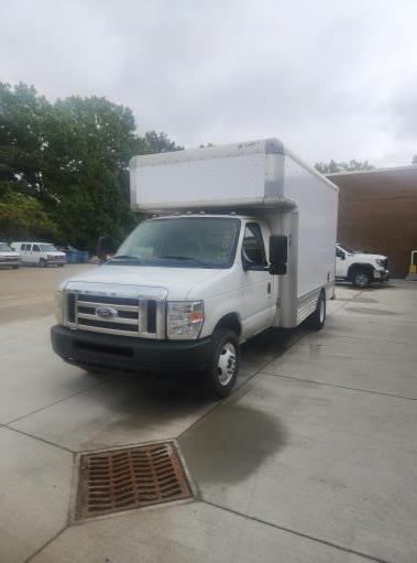 Used 2008 14 ' Box Truck for sale
