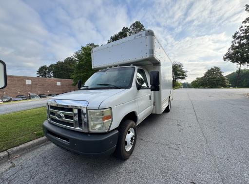 Used 2009 14 ' Box Truck for sale