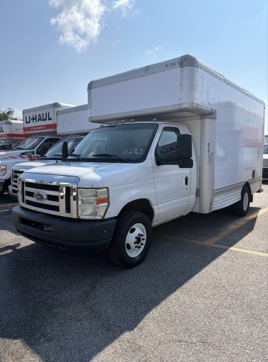 Used 2009 14 ' Box Truck for sale