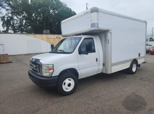 Used 2008 14 ' Box Truck for sale