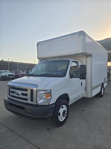 Used 2009 14 ' Box Truck for sale