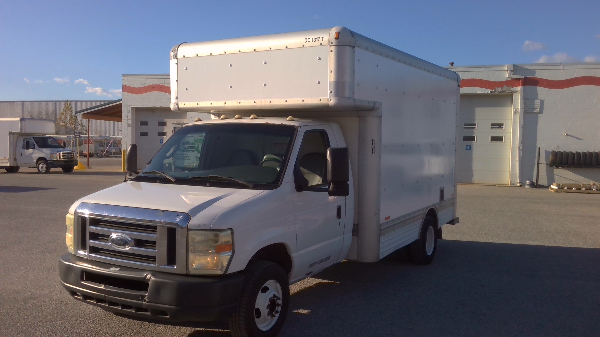 Used 2008 14 ' Box Truck for sale