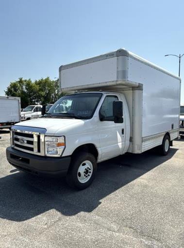 Used 2009 14 ' Box Truck for sale