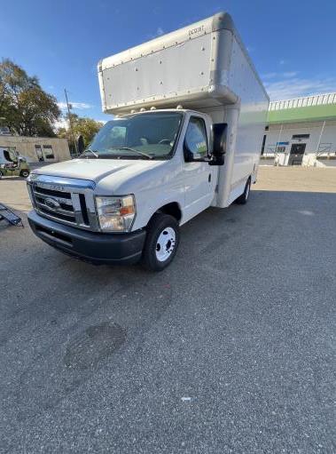 Used 2008 14 ' Box Truck for sale