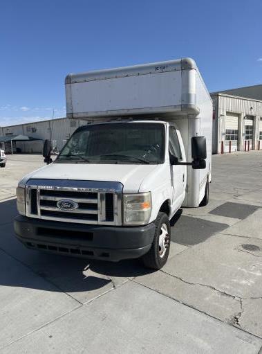 Used 2008 14 ' Box Truck for sale