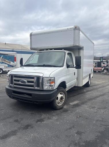 Used 2010 14 ' Box Truck for sale