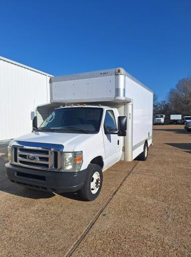 Used 2008 14 ' Box Truck for sale