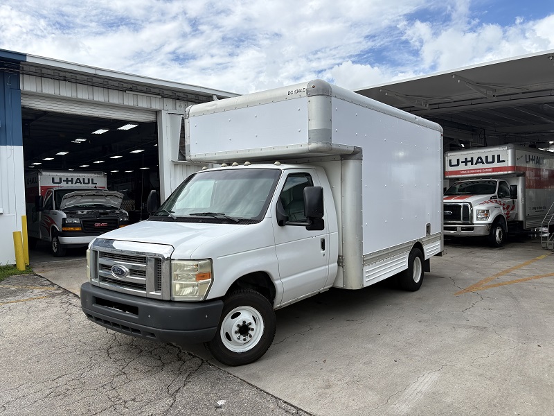 Used 2009 14 ' Box Truck for sale
