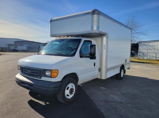 Used 2007 14 ' Box Truck for sale