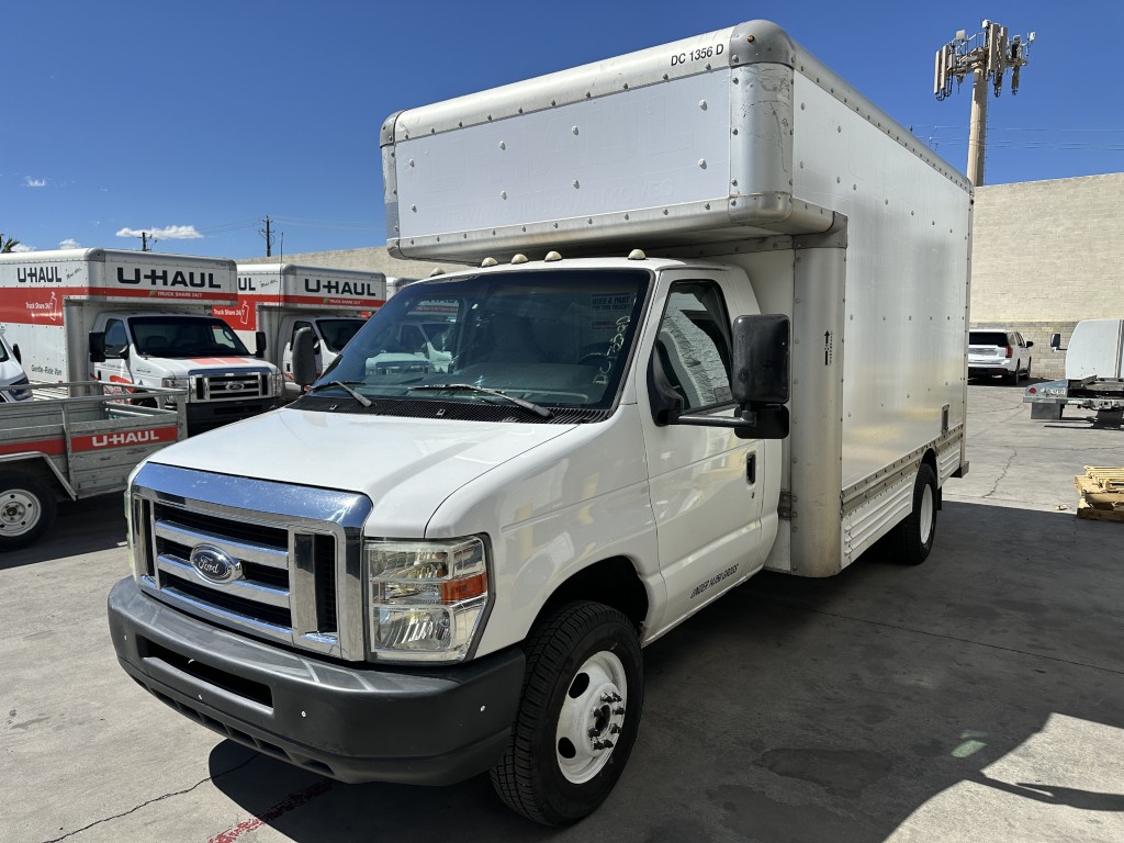 Used 2009 14 ' Box Truck for sale