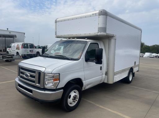 Used 2008 14 ' Box Truck for sale