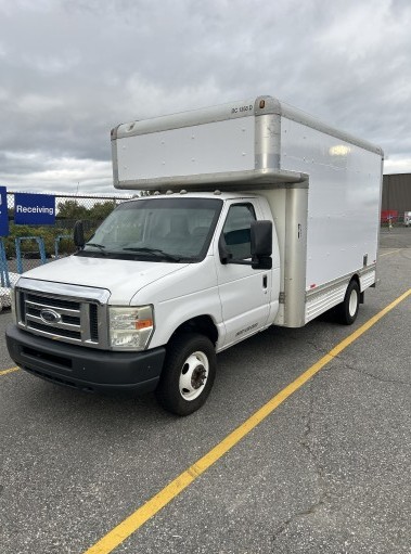 Used 2009 14 ' Box Truck for sale