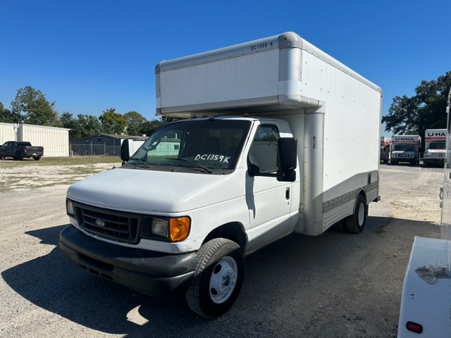 Used 2007 14 ' Box Truck for sale