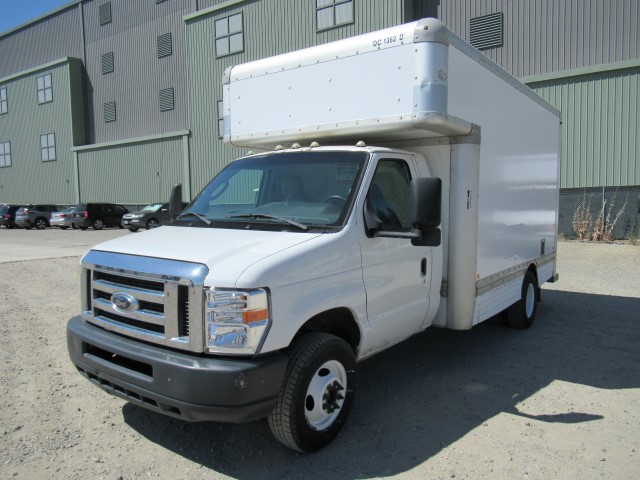 Used 2009 14 ' Box Truck for sale