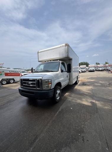 Used 2010 14 ' Box Truck for sale