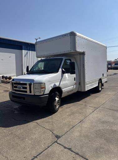 Used 2009 14 ' Box Truck for sale