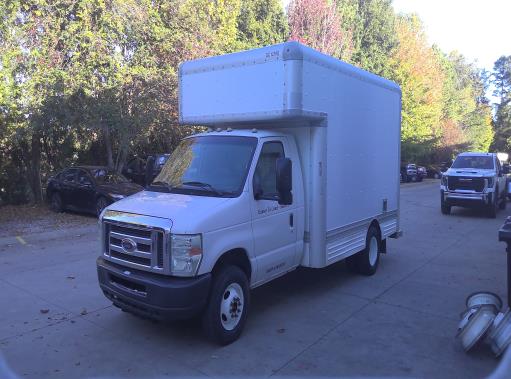 Used 2009 14 ' Box Truck for sale