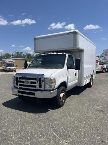 Used 2009 14 ' Box Truck for sale