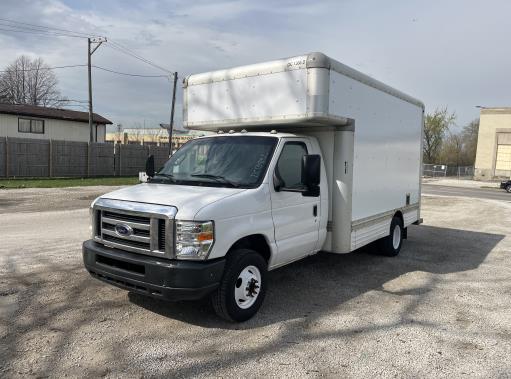 Used 2009 14 ' Box Truck for sale