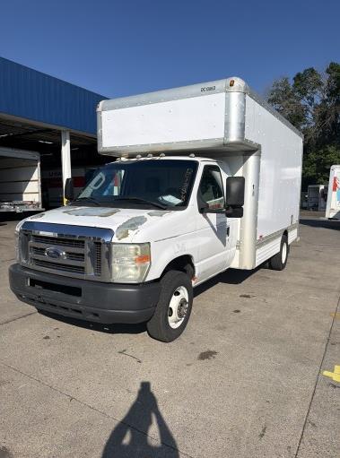 Used 2009 14 ' Box Truck for sale