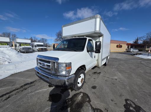 Used 2009 14 ' Box Truck for sale