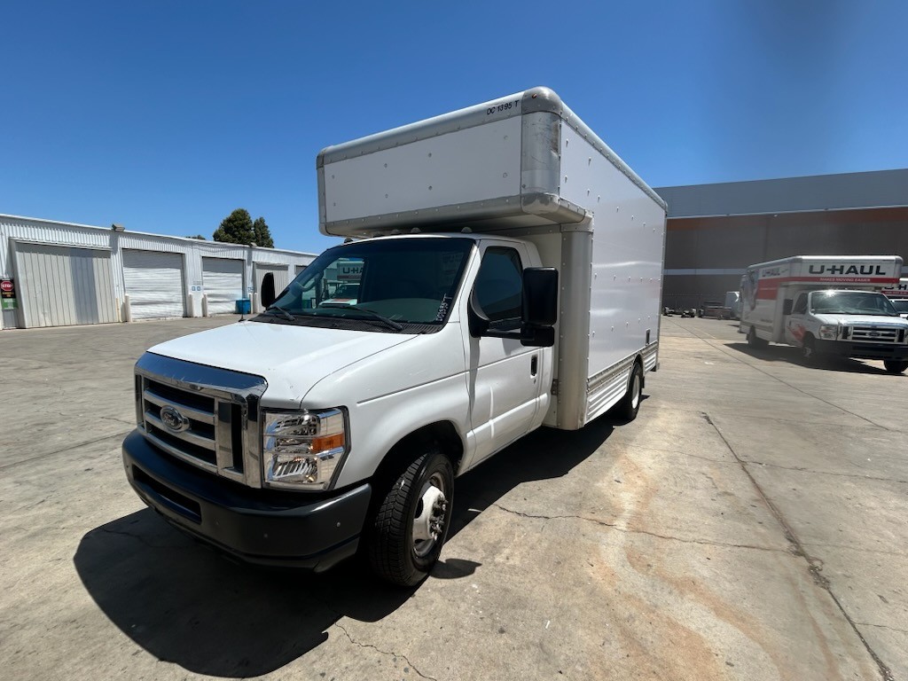 Used 2008 14 ' Box Truck for sale