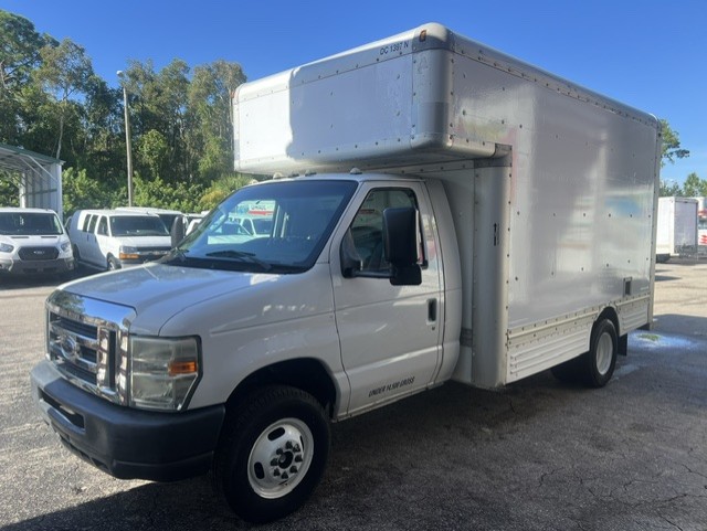 Used 2010 14 ' Box Truck for sale