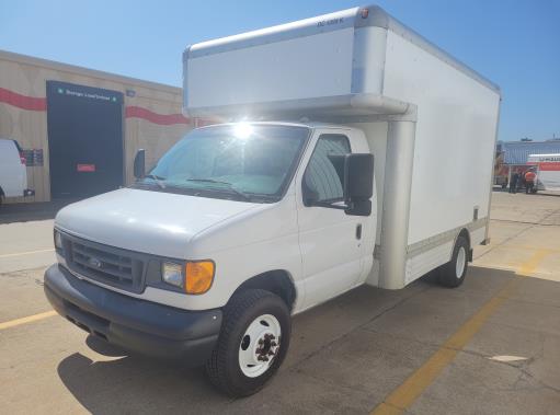 Used 2007 14 ' Box Truck for sale