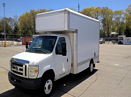 Used 2010 14 ' Box Truck for sale