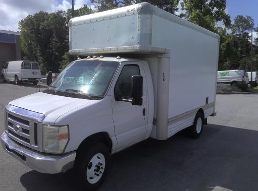Used 2008 14 ' Box Truck for sale