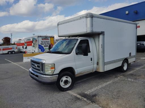 Used 2009 14 ' Box Truck for sale