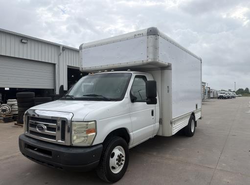 Used 2010 14 ' Box Truck for sale