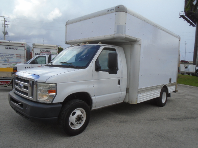 Used 2008 14 ' Box Truck for sale