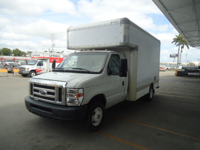 Used 2009 14 ' Box Truck for sale