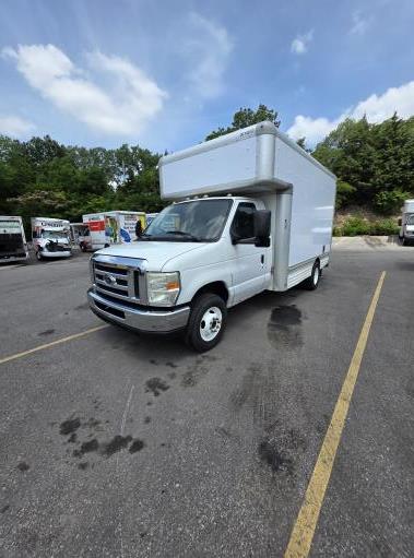 Used 2009 14 ' Box Truck for sale
