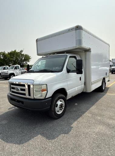Used 2009 14 ' Box Truck for sale