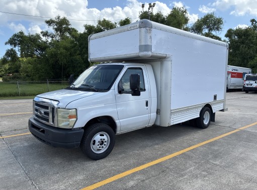 Used 2009 14 ' Box Truck for sale