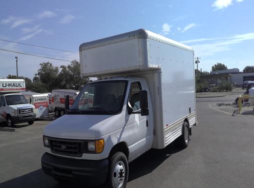 Used 2007 14 ' Box Truck for sale