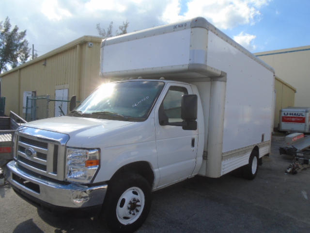 Used 2009 14 ' Box Truck for sale