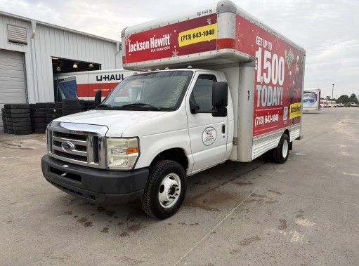 Used 2010 14 ' Box Truck for sale