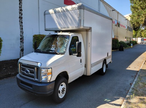 Used 2009 14 ' Box Truck for sale