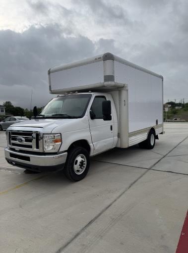 Used 2008 14 ' Box Truck for sale